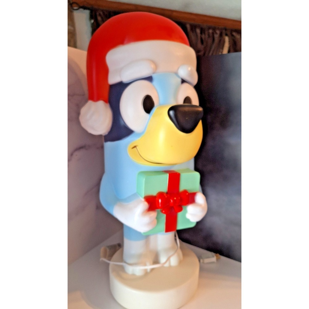 Bluey 24" Lighted Blow Mold Christmas Yard Decor Gemmy LED Outdoor Indoor - Picture 9 of 10